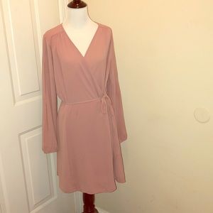 ✨Spring time flowy, slit sleeves- wrap dress✨